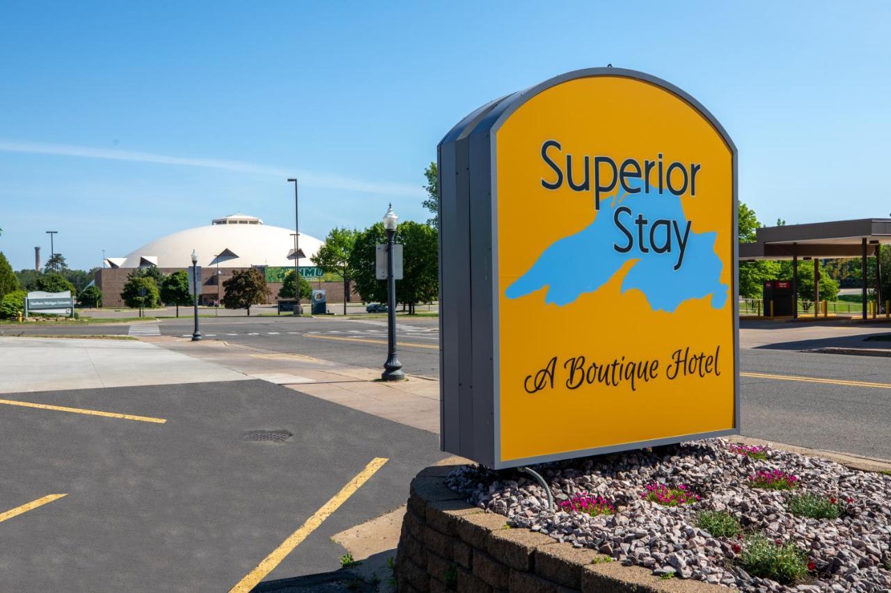 Superior Stay Hotel Marquette Exterior foto